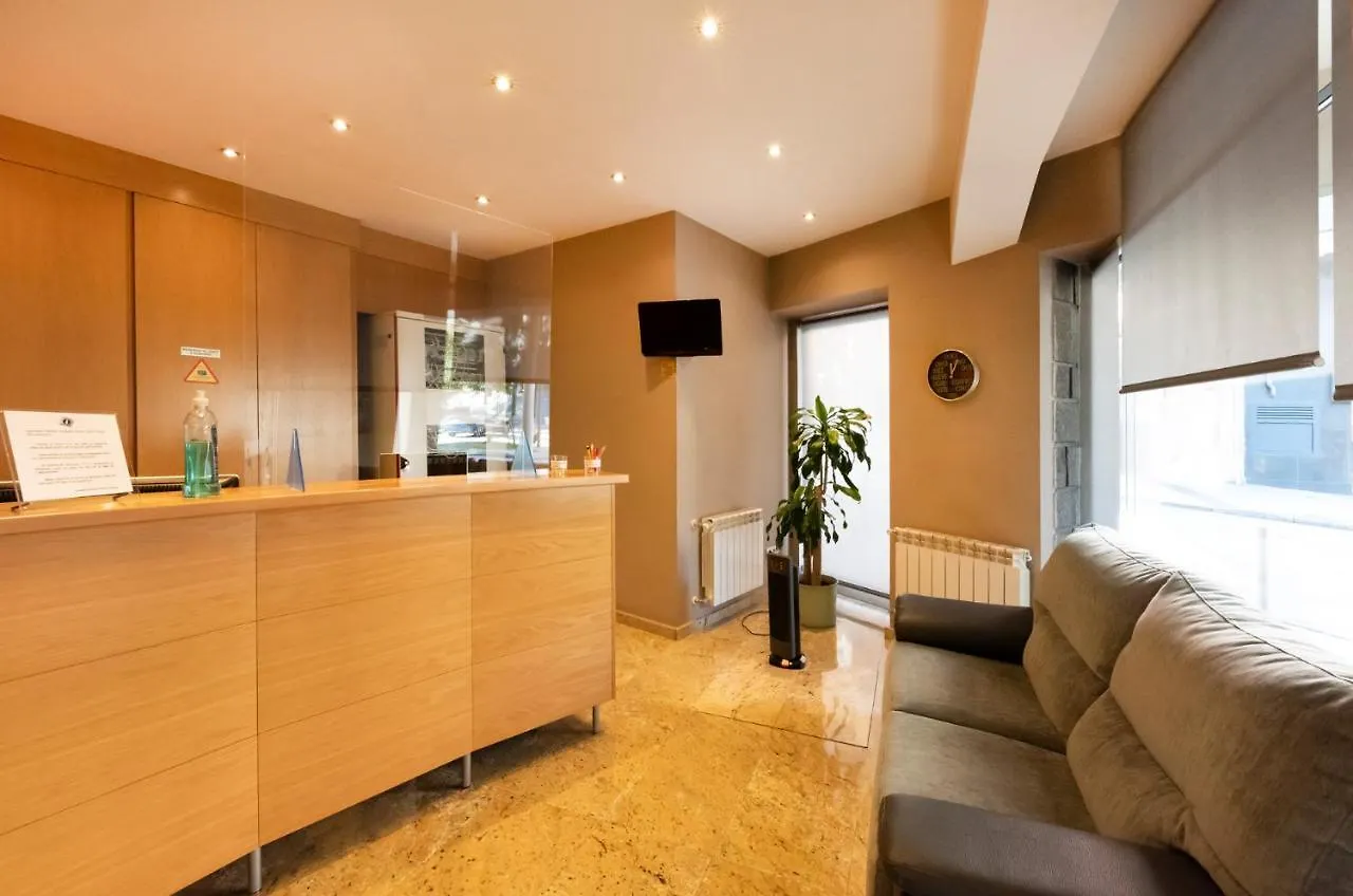 Aparthotel Iceberg Sant Julia de Loria Apartment